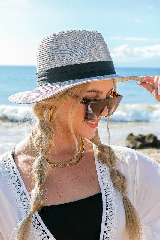 Regula Schwarz Geflochtener Fedora Strohhut für Damen | Sonnenhut mit schwarzem Band Sommer Strand - Einheitsgrösse