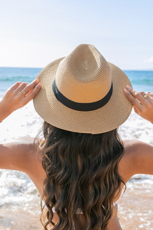 Regula Schwarz Geflochtener Fedora Strohhut für Damen | Sonnenhut mit schwarzem Band Sommer Strand - Einheitsgrösse