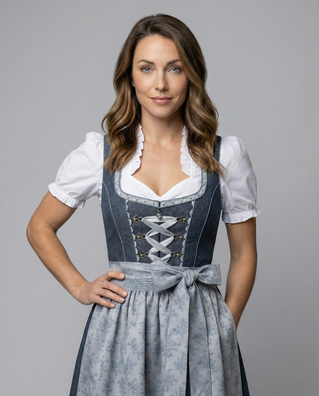 Vreni Blau Tailliertes Midi-Dirndl für Damen | Oktoberfest Trachtenkleid mit Schürze - XS/S/M/L/XL/2XL/3XL/4XL