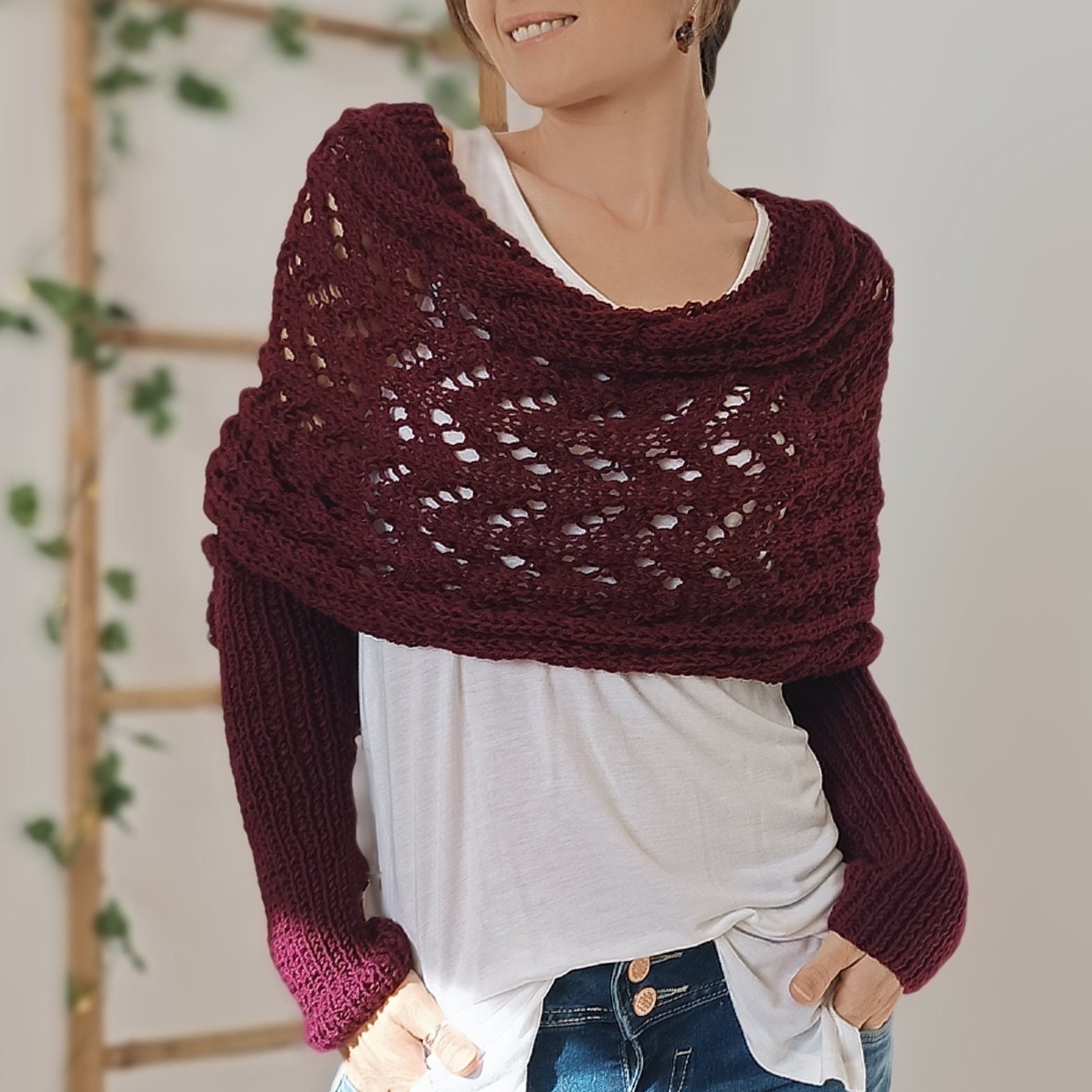 Vreni Hellgrau Gestrickter Schulterüberwurf mit Ärmeln und Lochmuster für Damen | Boho Casual Stil - S/M/L/XL