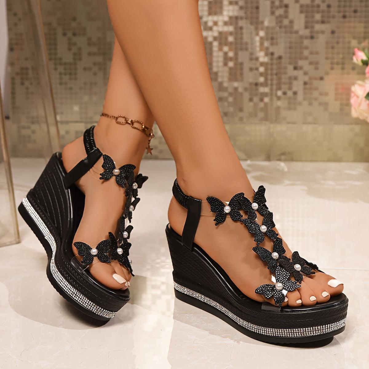 Lotti Weiß Schmetterling Plateau-Wedge Sandalen für Damen | Rhinestone-Verzierung, Komfort - Alle Grössen | Sommer