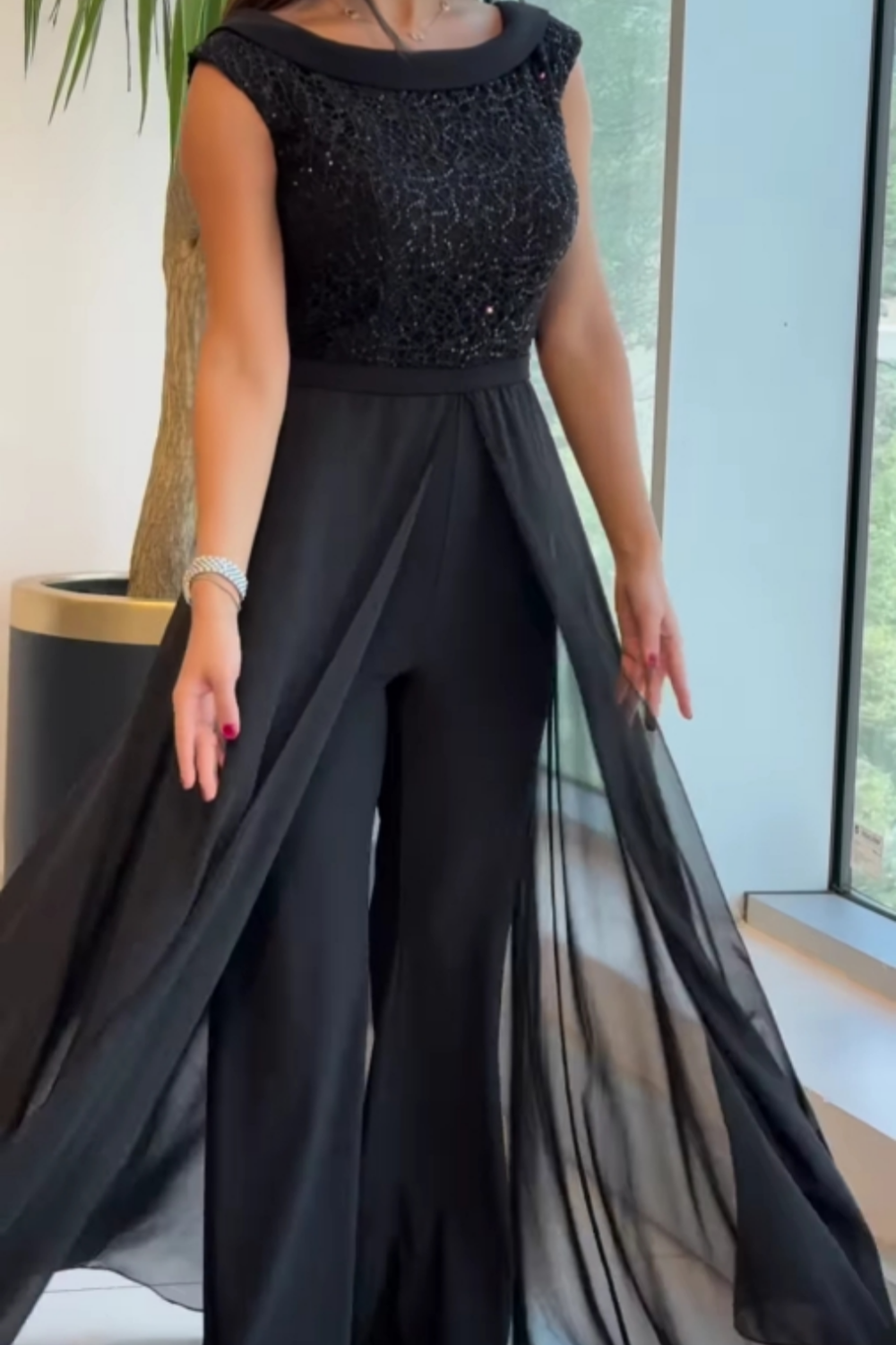 Luna Damen Jumpsuit | Stilvoll und Vielseitig 2