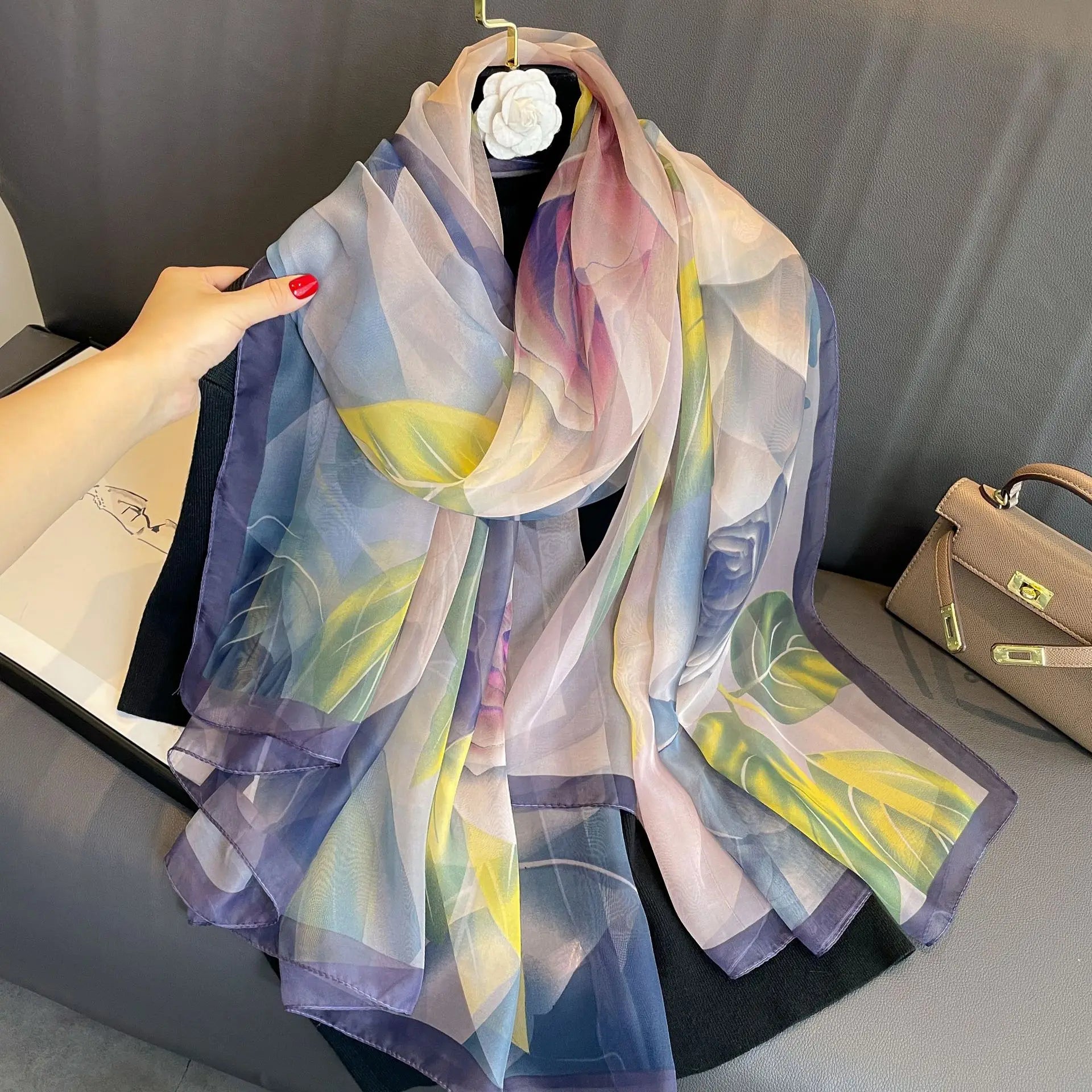 Ursula Mehrfarbig Bedruckter Chiffon-Schal für Damen | Leichter Halstuch mit Kunstdruck-Muster - Einheitsgrösse
