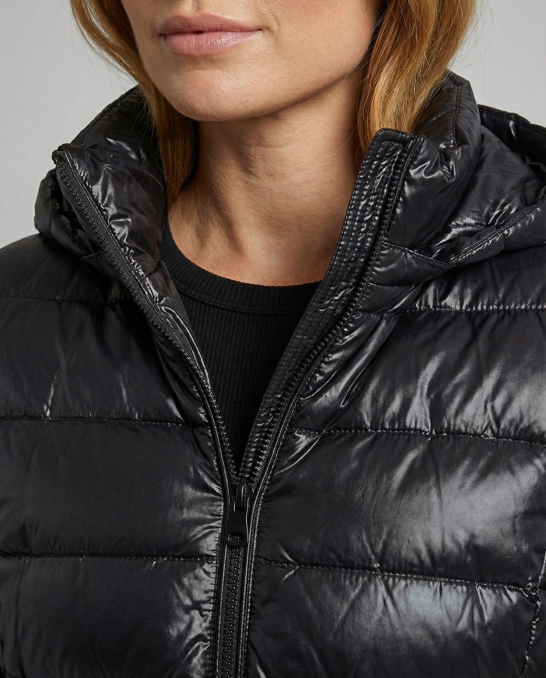 Vreni Schwarz Leichte Slim-Fit Daunenjacke mit Kapuze für Damen | Longline Entendaunen Winter - S/M/L/XL/2XL/3XL