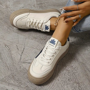 Elisabeth Blau Weisse Platform Sneakers für Damen | Gedämpfte Sohle Sportlicher Stil | Alltag und Freizeit