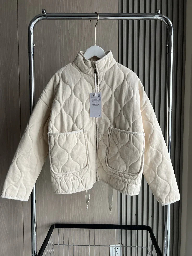 Hanna Beige Wattierte Vintage Steppjacke für Damen | Stehkragen Zugband-Saum Winter - XS/S/M/L