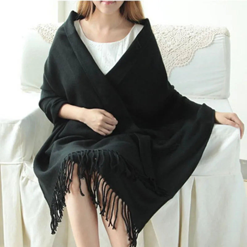 Annemarie Braun Karierter Oversize Winterschal für Damen | Karomuster mit Fransen Poncho Stil