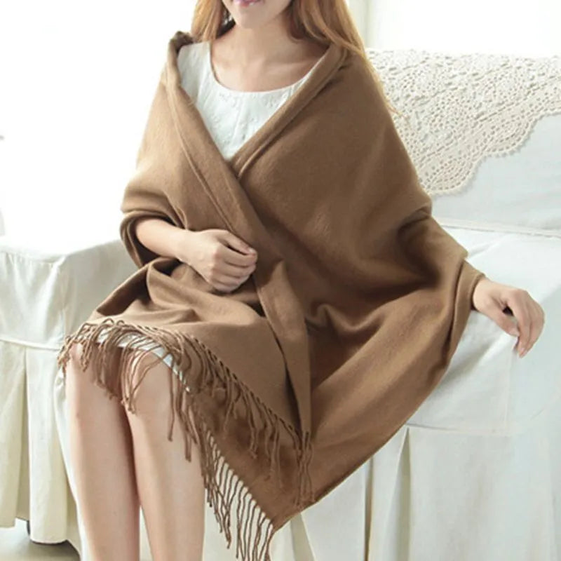 Annemarie Braun Karierter Oversize Winterschal für Damen | Karomuster mit Fransen Poncho Stil