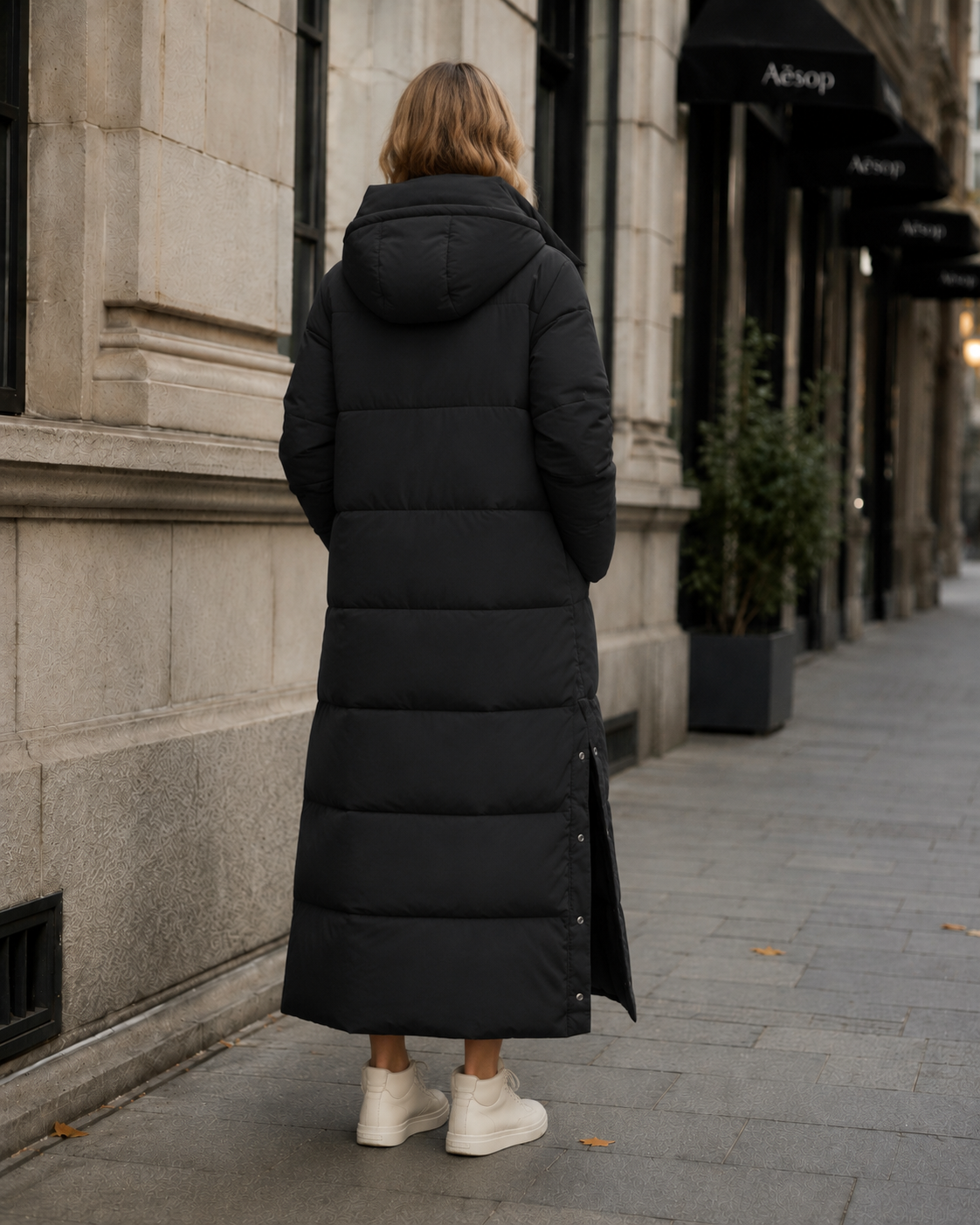 Maja Beige Longline Gesteppte Winterjacke mit Kapuze für Damen | Maxi Puffer-Jacke Windabweisend - S/M/L/XL/2XL/3XL