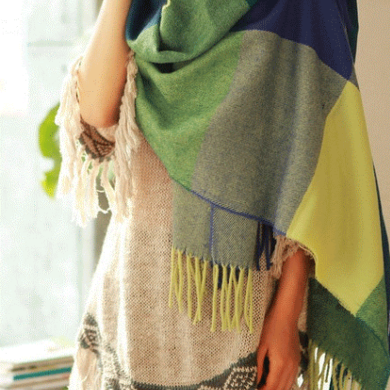 Annemarie Braun Karierter Oversize Winterschal für Damen | Karomuster mit Fransen Poncho Stil