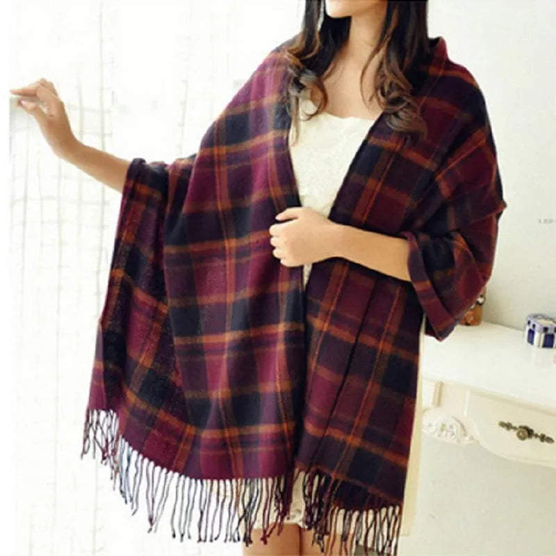Annemarie Braun Karierter Oversize Winterschal für Damen | Karomuster mit Fransen Poncho Stil