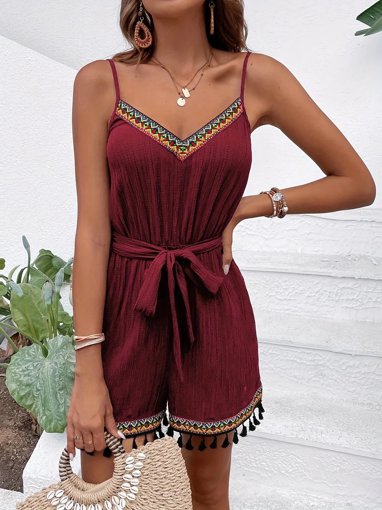 Margrit Burgunderrot Boho V-Ausschnitt Jumpsuit für Damen | Ethnischer Besatz und Quasten - S/M/L/XL/2XL